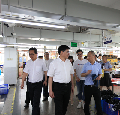 在义乌选帽子工厂选高普服饰